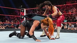 5 Surprises that could happen on WWE SmackDown- Face turn, Undertaker challenged
