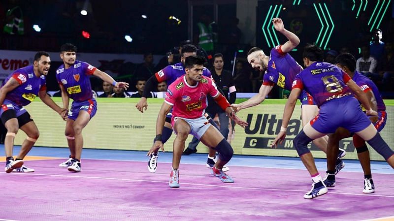 Can Deepak Niwas Hooda come back to form in this crunch game? (Image Courtesy: Pro Kabaddi)