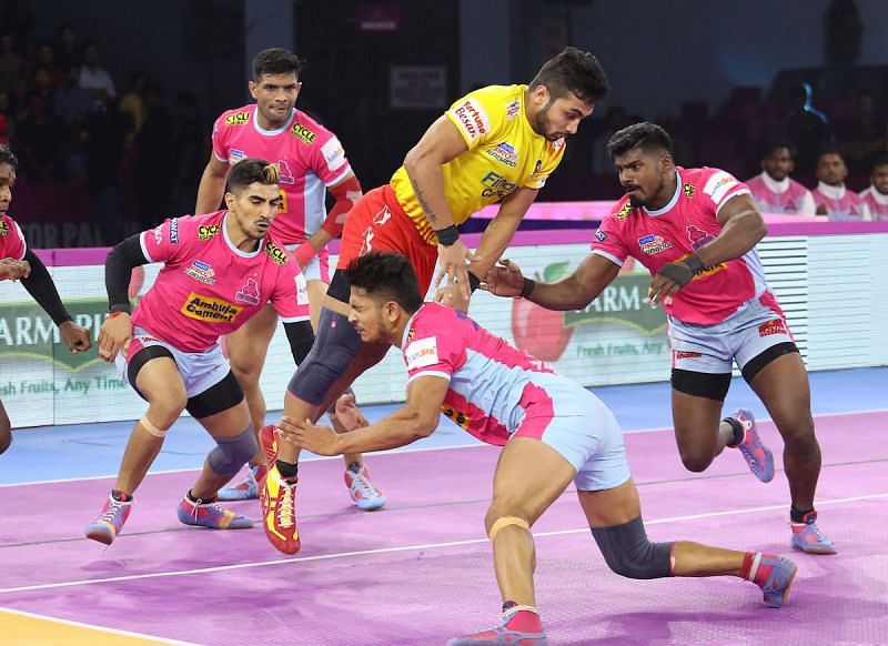 Vishal was in fine form on the defensive front for the Pink Panthers