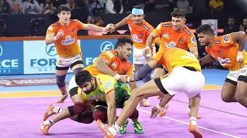 Pardeep Narwal's brilliance helped Patna Pirates win the match by a comprehensive margin