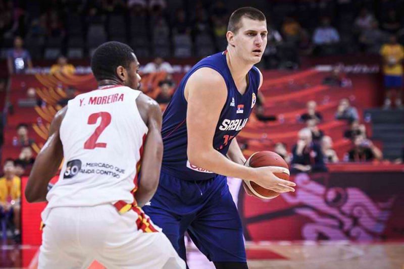 Point center Jokic looking to make a play against Angola. (Image: FIBA)
