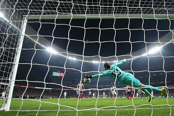 Karim Benzema&#039;s header looked to give Real the lead until Jan Oblak made a spectacular save