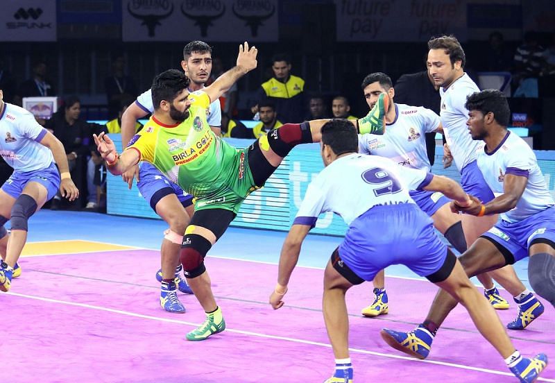 Pardeep Narwal attempts a raid against Tamil Thalaivas