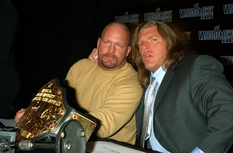 Wwe News Stone Cold Presents A Special T To Triple H Backstage On Raw