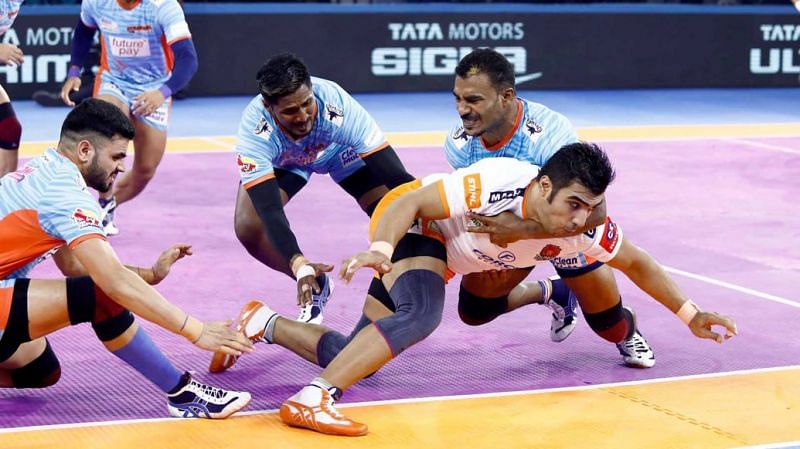 Baldev Singh (first from right) played at the right corner position for Bengal Warriors last year