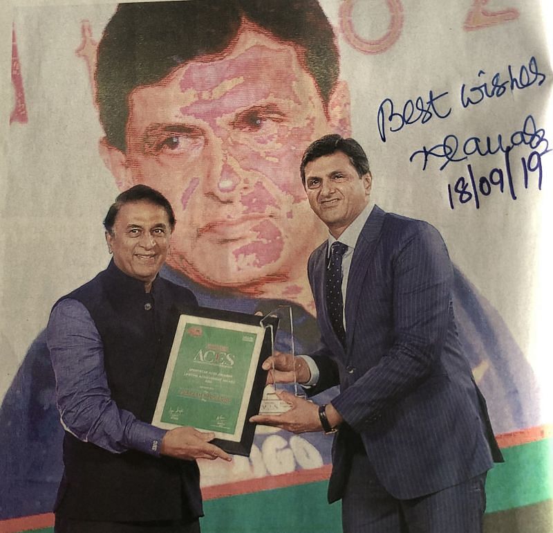 Prakash Padukone receiving an award from Sunil Gavaskar. Picture Courtesy - Sportstar Magazine