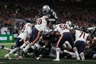 Chicago Bears v Oakland Raiders