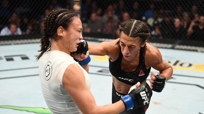 Joanna &#039;smoked&#039; the Karate Hottie in the main event