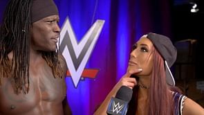 WWE News: Musician wins 24/7 title featuring returning Superstars on SmackDown on FOX