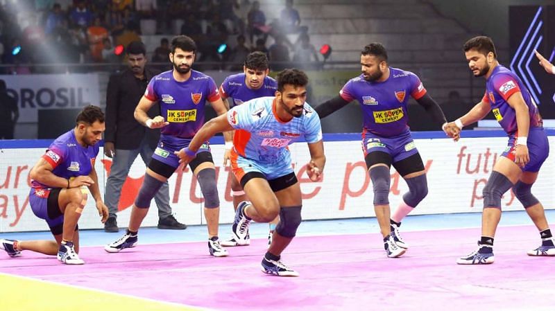 Can the season&#039;s top two teams, Dabang Delhi and Bengal Warriors meet each other in the final?