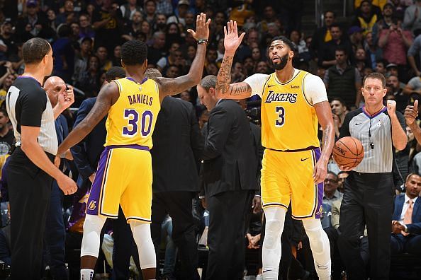 Anthony Davis led the way for the Lakers tonight