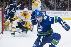 Pettersson scores twice, Canucks beat Predators 5-3