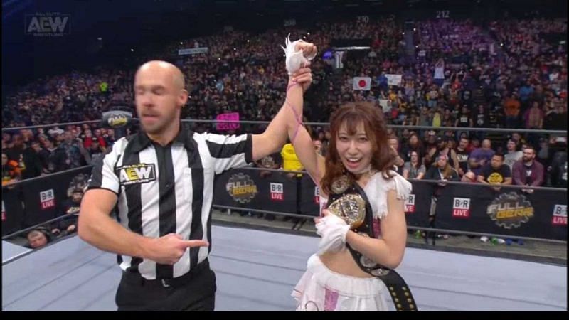 Riho retained her AEW Women&#039;s Championship thanks to the referee