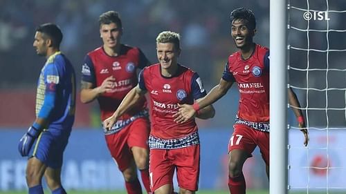 In Piti's (middle) absence, Castel and Farukh will have to drive the Jamshedpur attack (Image: ISL)