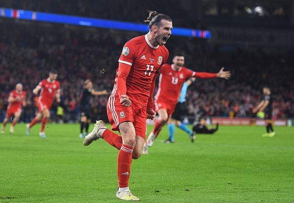 Gareth Bale mocks Real Madrid after posing with controversial Wales flag