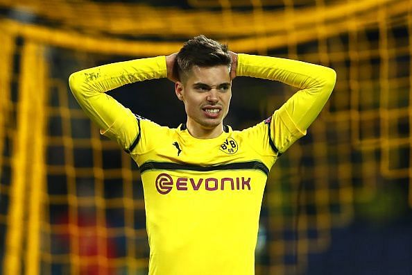 Neither Weigl nor Witsel were able to cope with Bayern&#039;s quick play