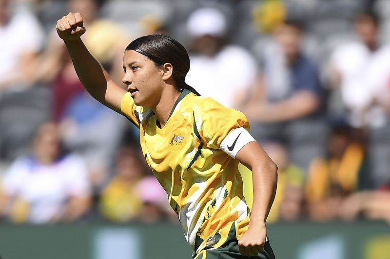 Striker Sam Kerr joins Women's Super League leader Chelsea