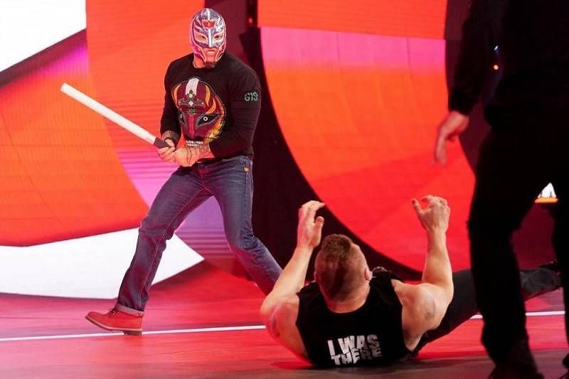 Rey Mysterio dominates &#039;The Beast&#039; with the aid of a pipe