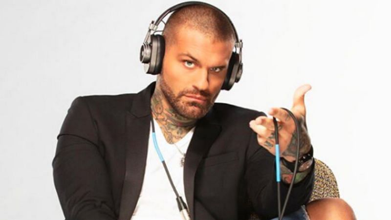 Corey Graves missed SmackDown due to the Saudi Arabia travel problems