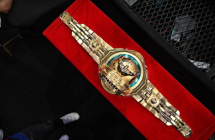 The KHK belt, adorned with 6.2 kg of gold