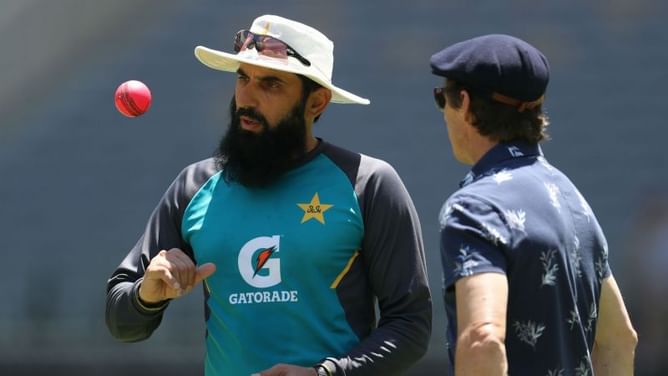 Australia vs Pakistan, Test Series: "Pacemen must target Steve Smith's blind spot" - Misbah-ul-Haq