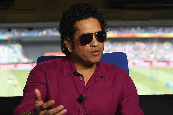 Sachin Tendulkar feels the team spirit is missing among the players