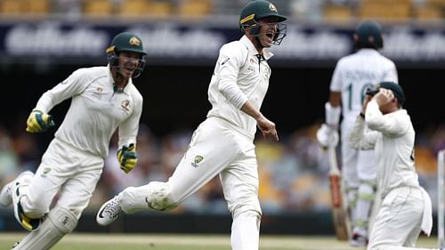 Australia celebrate against Pakistan