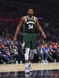 Milwaukee Bucks v Los Angeles Clippers