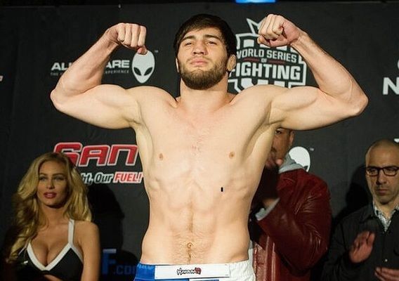 Shamil Gamzatov looks like a potentially dangerous man at 205lbs