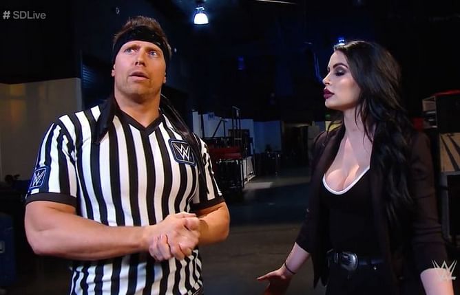 Two WWE Superstars sign contract extensions with the company