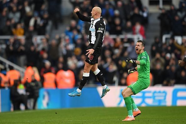 Jonjo Shelvey struck a great equaliser for Newcastle late in the game