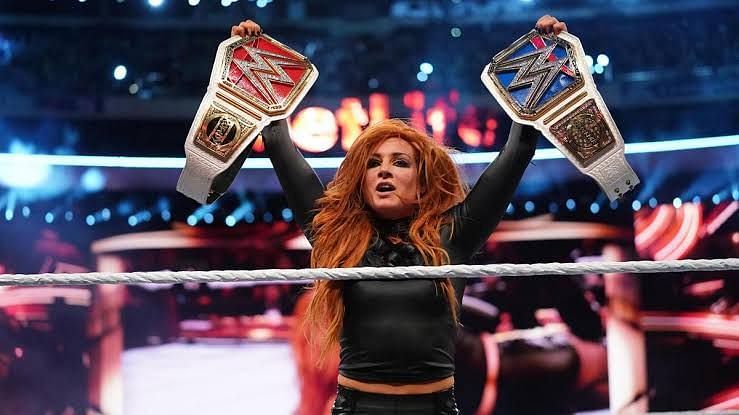 Becky Lynch at WrestleMania 35, where she pinned Ronda Rousey to win both the RAW and SmackDown Live Women&#039;s titles
