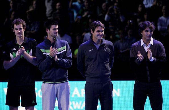 Andy Murray (L) struggled big-time against Federer, Nadal and Djokovic