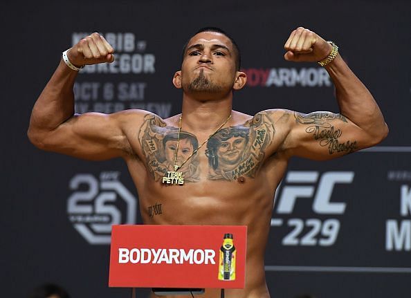 UFC News: Anthony "Showtime" Pettis called out by #14 ranked Lightweight fighter