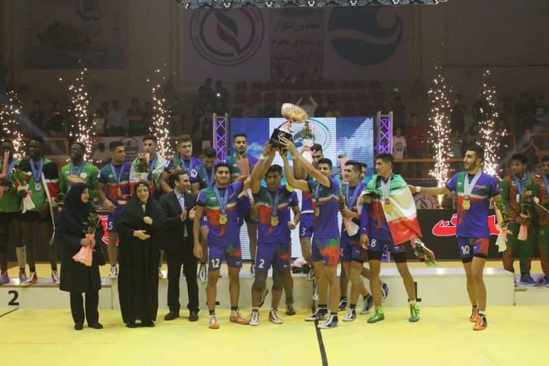 Iran posing with 2019 Junior Kabaddi World Championship trophy