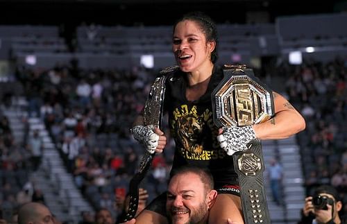 Amanda Nunes v Germaine de Randamie