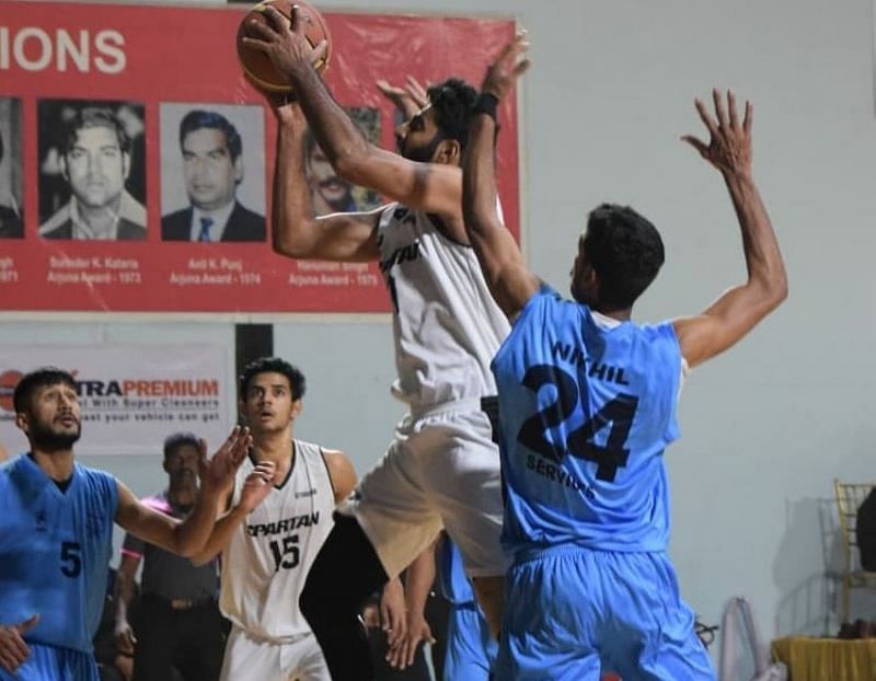 Uttarakhand&#039;s Yadwinder Singh against Services in the semifinals of the 70th Senior National Basketball Championship [Image: BFI&#039;s Instagram page]