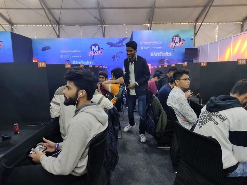 Carry interacting with gamers at PUBG Mobile&#039;s Pan Fest in DreamHack Delhi 2019