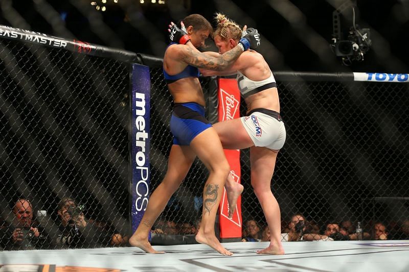 UFC 208 featured a dull main event between Holly Holm and Germaine De Randamie