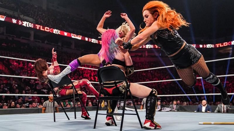 Becky Lynch lost her fourth match at TLC last night