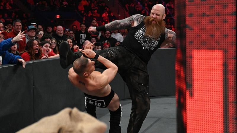 Erick Rowan had some issues on RAW