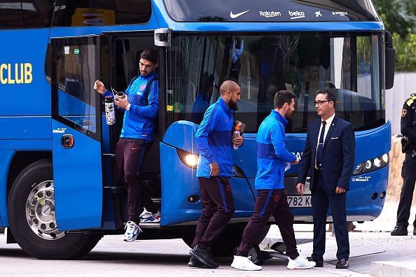 Arturo Vidal storms out of Barcelona training after being benched for El Clasico