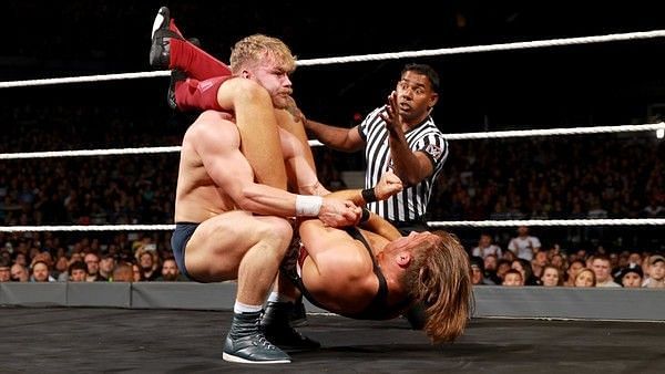 Tyler Bate vs Pete Dunne - NXT Takeover: Chicago