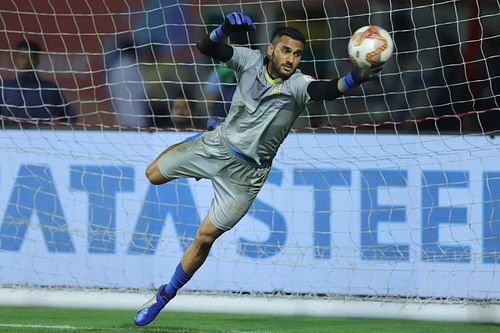 Kamaljit Singh in action for Hyderabad FC