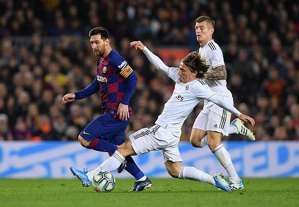 Messi was crowded everytime he touched the ball