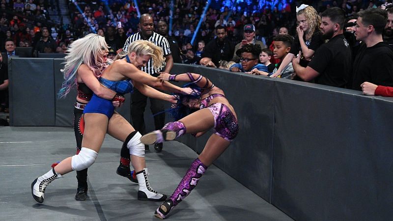 Sasha Banks dared to get in Lacey Evans daughter&#039;s face