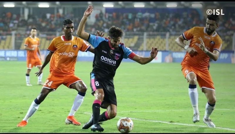 Lenny Rodrigues and Ahmed Jahouh gave enough security for the other FC Goa players to move forward without any hesitation.