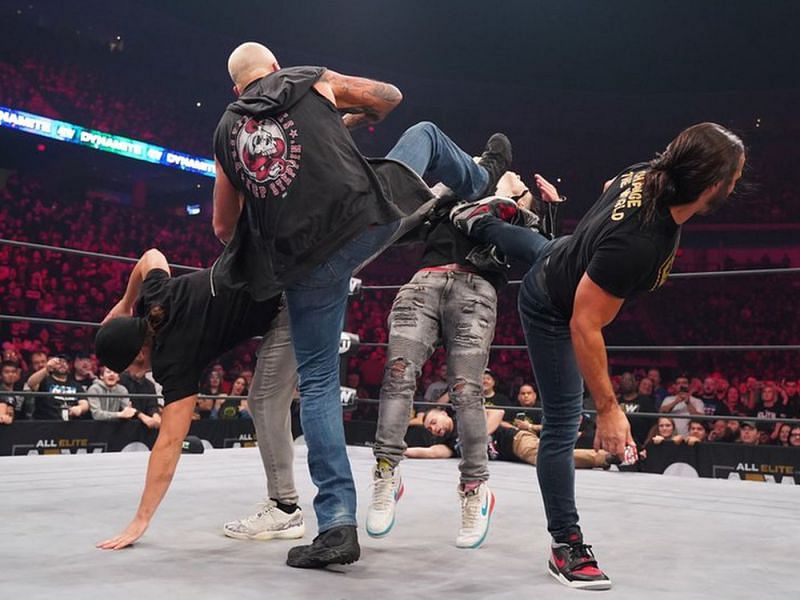 There were a lot of sound issues this week on AEW this week