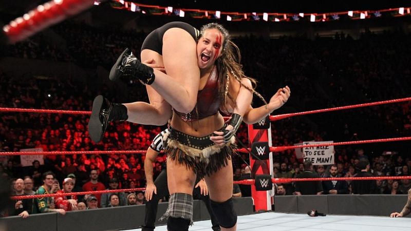 Sarah Logan in action against Ronda Rousey