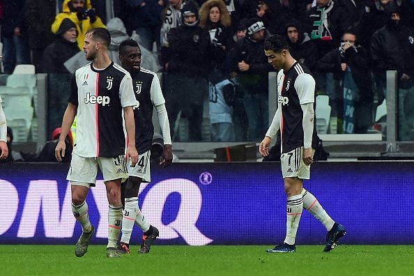 Juventus&#039; players hand their heads in despair